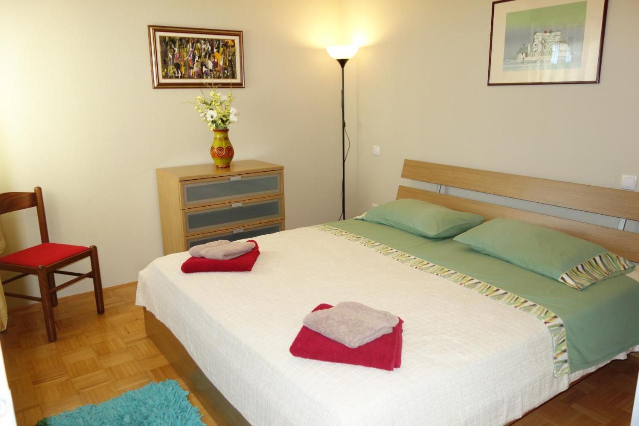 Nice Sunny Apartment Пула Екстериор снимка