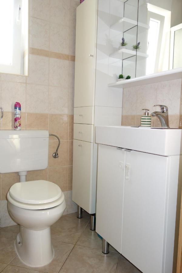 Nice Sunny Apartment Пула Екстериор снимка